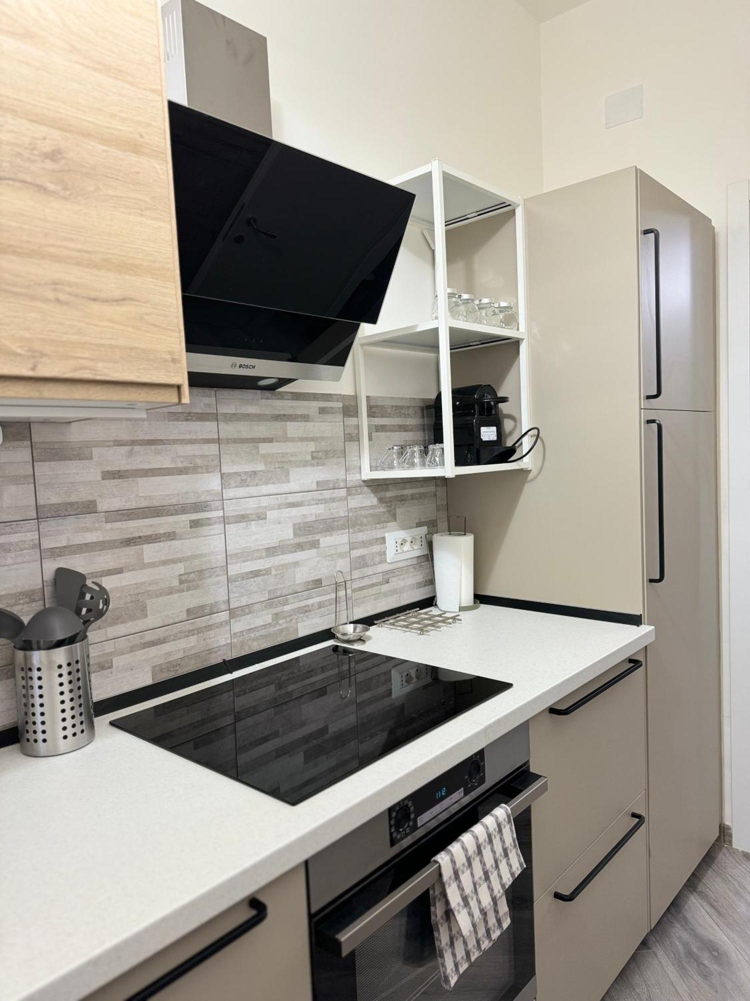 Apartamento Trento House Zona Stazione Centro Storico Parma Exterior foto